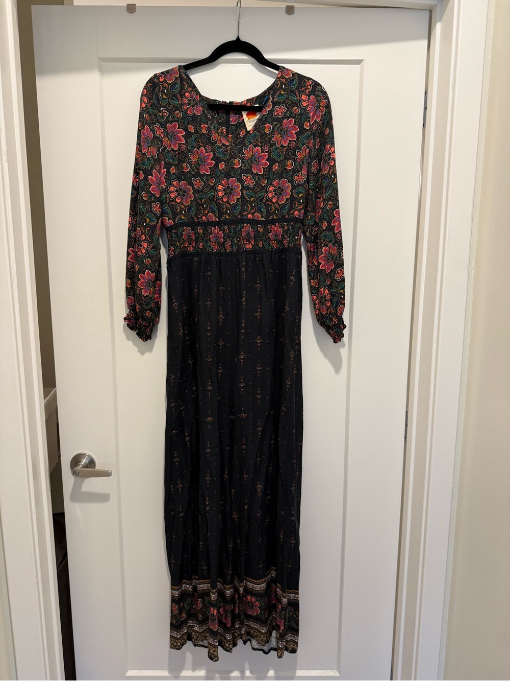 FARM Rio Navy Wide-Leg Floral Jumpsuit with Pink Accents - Picture 6 of 8